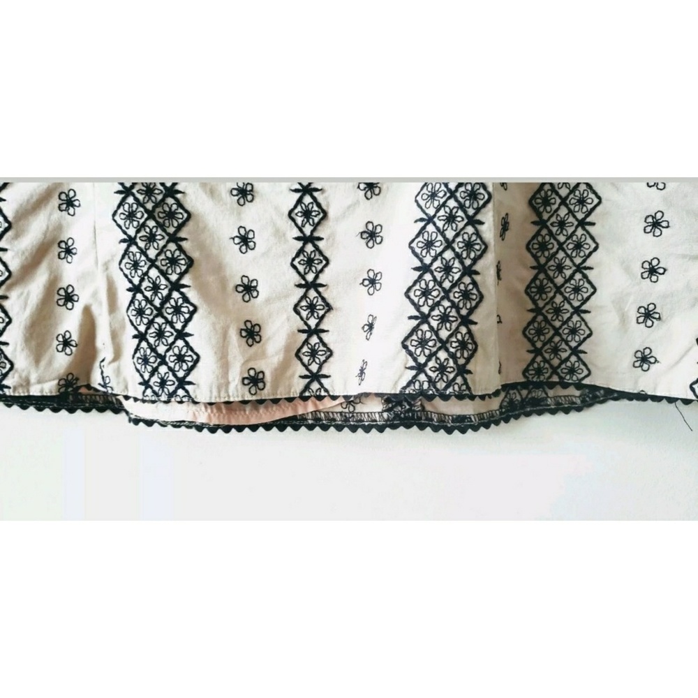 SOLD-Nanette Lepore Women's Skirt, Size 10  - Picture 5 of 6